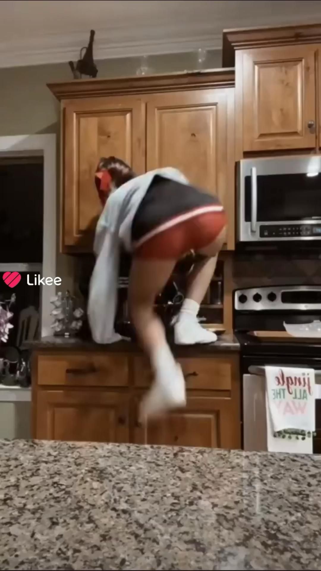 ПАХАХАХАХАЗА КРИНЖОВОЕ ВИДЕО(ВИДЕО НЕ МОЁ!!!)